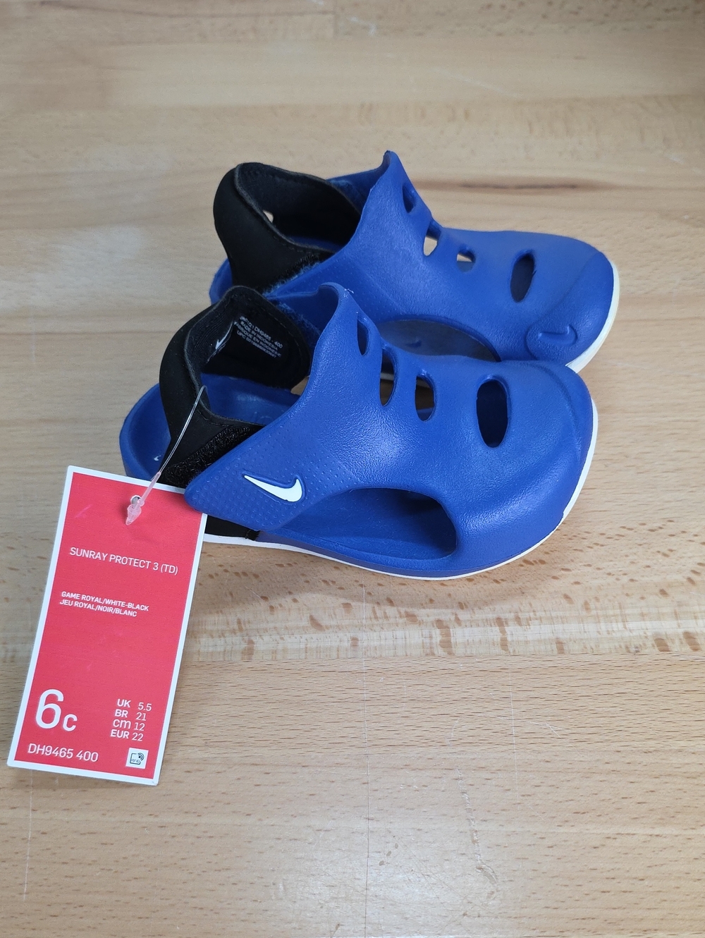 6C Nike Kids Blue and Black Sunray Protect 3 Water Shoes